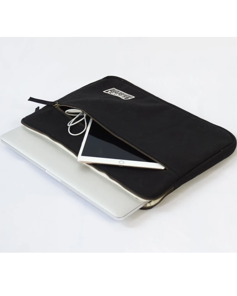 Oxford & Evergreen Terra Thread Organic Cotton Laptop Sleeve, 15 Inch, Black (12 Colors) 3 Oxford & Evergreen Terra Thread Organic Cotton Laptop Sleeve, 15 Inch, Black (12 Colors)